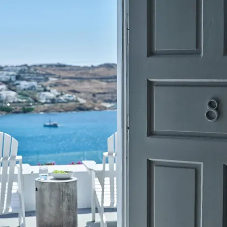 بيترا إي مار ميكونوس 4*